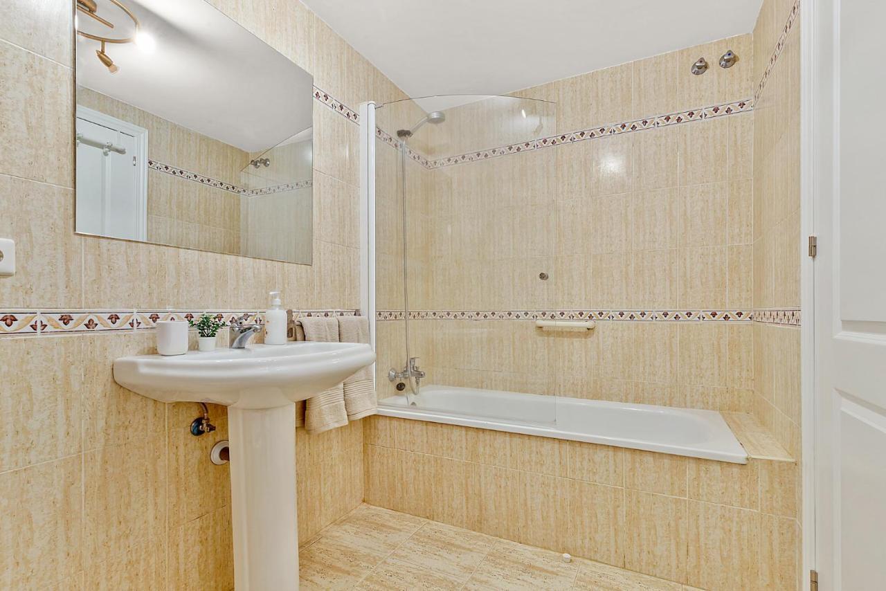 Apartamento con patio a 1 minuto de la playa Fuengirola Exterior foto